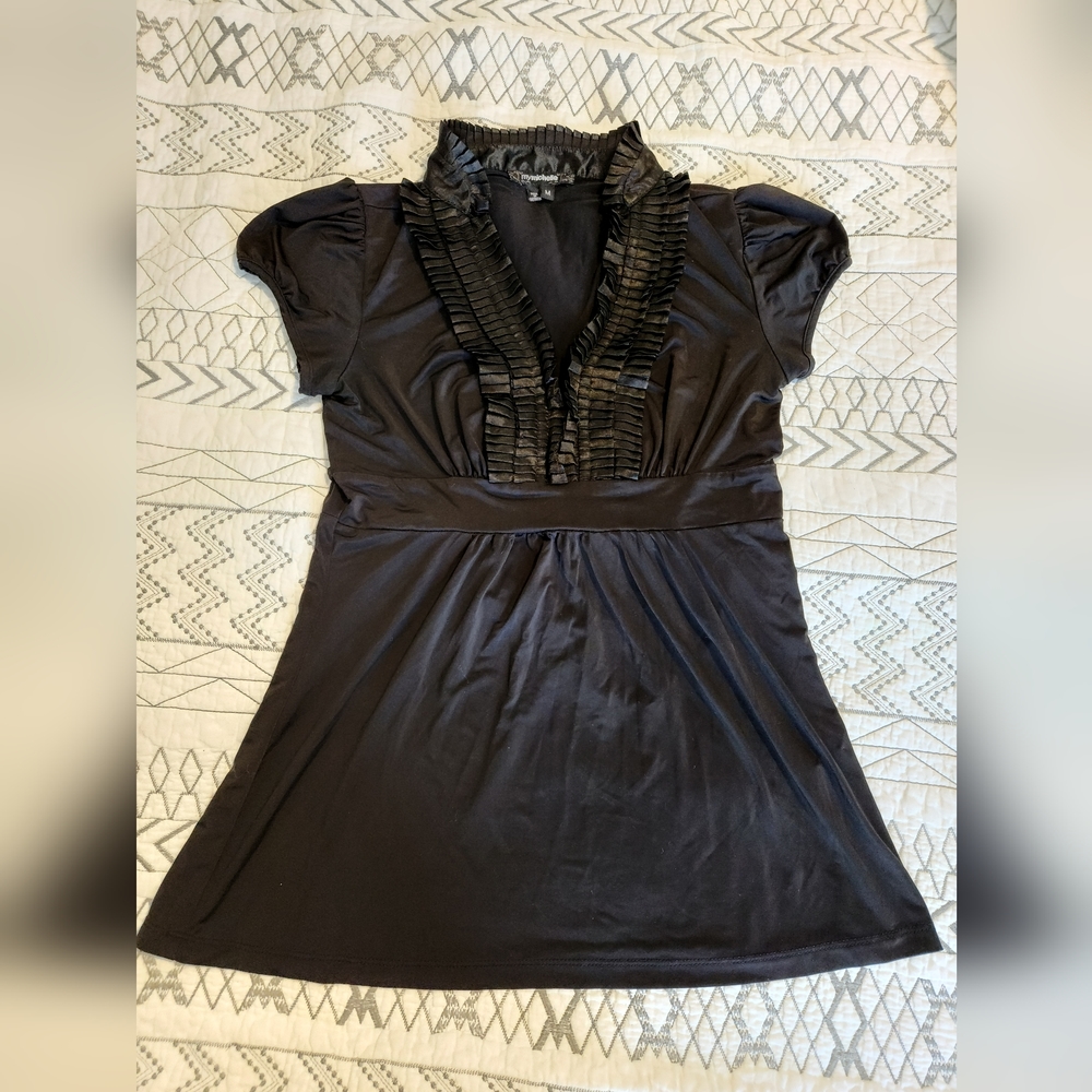 Blouse with ruffles/pleaded front